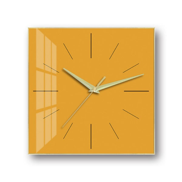 Horloge Scandinave Moderne de Couleur Moutarde Carrée