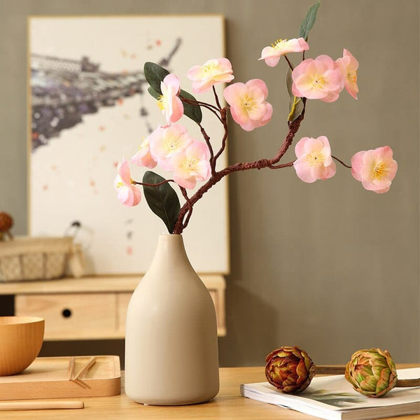 Vase blanc Scandinave Ivar fleur rose